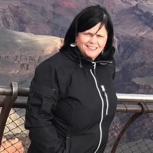 Meet your Posher, Lorilee